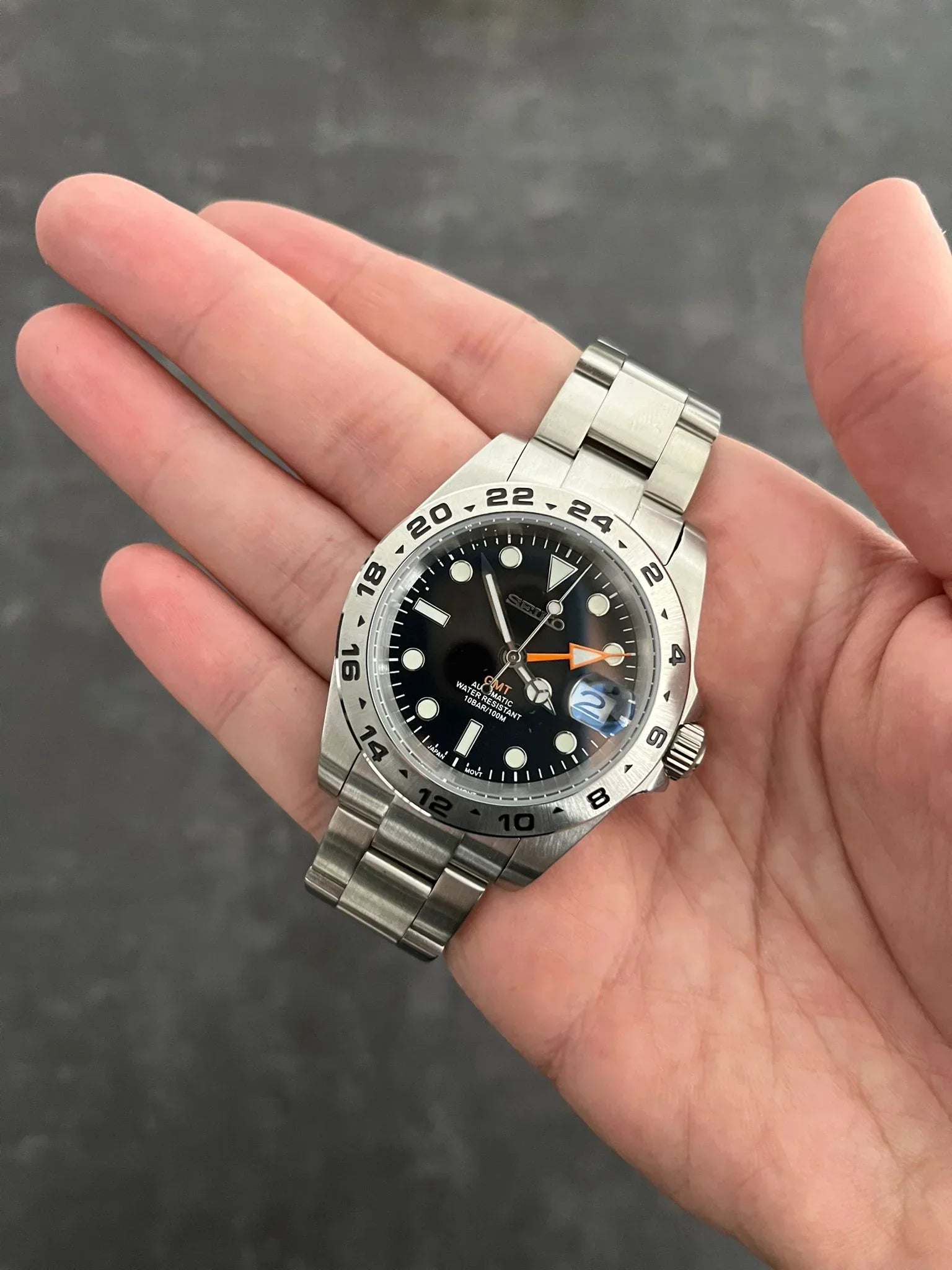 Explorer ll GMT